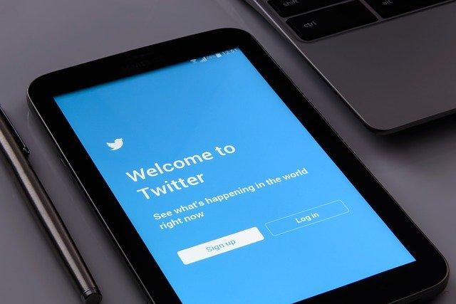 טוויטר עורכת בדיקה להצגת מוצרים באפליקציה